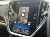 【マルチテレインモニター】車のフロントやサイドのカメラ画像を同時にモニター表示することで、悪路や狭い道を走行時でも周囲の状況確認ができ安心!本格SUVにうれしい装備です♪