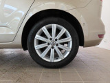 17インチアルミホイール タイヤサイズ215/55R17。