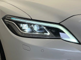 【シーケンシャルターンランプ付きLEDヘッドライト】人気の『流れるウィンカー』付きのLEDヘッドライトを装備♪高級感はもちろん、点灯時は存在感たっぷりで他車からも認識されやすく安心です。