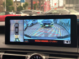 【パノラミックビューモニター】専用のカメラにより、上から見下ろしたような視点で360度クルマの周囲を確認することができます☆死角部分も確認しやすく、狭い場所での切り返しや駐車もスムーズに行えます。
