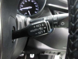 ミリ波レーダーと単眼カメラで先行車を認識し、車速に応じた車間距離を保ちながら追従走行を支援します。(全車速追従機能付)