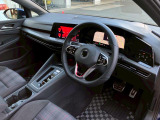 フォルクスワーゲン大阪東認定中古車。安心の保証付き!ご不明点などございましたらお気軽にお問合せ下さい。中古車は一点ものにつき、早い者勝ちです!!