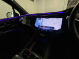 MBUXハイパースクリーンが装備されております。特別感と高級感にあふれる室内空間で、快適にお過ごしいただけます。