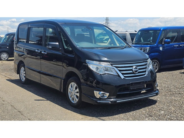 セレナ 2.0 ハイウェイスター V エアロモード+Safety II 4WD 