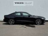 ◆サイド/流麗なプロポーションはVOLVO車の真骨頂。「美しいものと共にありたい」というオーナーの願いを満たします