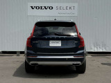 ◆バック/万が一を考え、安全性を重視する方に選ばれているVOLVO車。ドアを開閉するとその重み・厚みに驚くはず