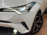 【シーケンシャルターンランプ付きLEDヘッドライト】人気の『流れるウィンカー』付きのLEDヘッドライトを装備♪高級感はもちろん、点灯時は存在感たっぷりで他車からも認識されやすく安心です。