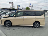 セレナ 1.4 e-4ORCE ハイウェイスターV 4WD 
