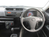 インパネはシンプルなデザイン。運転もしやすそう♪