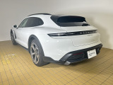 タイカンクロスツーリスモ 4 4+1シート 4WD 