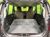 普段のお買い物や通勤、送迎等に十分な荷室スペースを確保しております。セカンドシートを倒すと、大きな荷物の積載も可能です♪