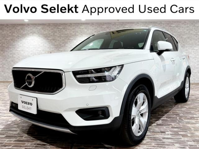 XC40 B4 AWD モメンタム 4WD 