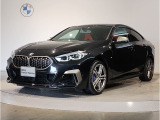【BMWの伝統】BMWのお車は、“駆け抜ける歓び”を意識し、走行の安定性とコーナリングの良さを追求し、思い通りにハンドルの操作可能です。