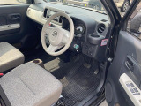【内装の除菌消臭】車内の細菌やカビを除去しニオイの元となる菌の抑制をします。様々な物質に直接反応して酸化、分解します。人気オプションの一つです。
