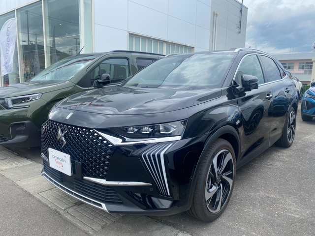 DS7クロスバックE-TENSE  4×4 4WD