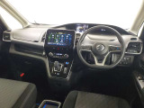 セレナ 1.2 e-POWER ハイウェイスター V セカンドスライドアップシート 