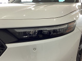 LEDヘッドライトは、点灯の瞬間から最大光量を発揮し、突然暗くなるトンネルなどでの安定感を高めます。