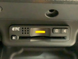 いまや快適なカーライフに欠かせないETCが付いています。