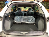 後席を格納すると、これだけの広さが!シーンに合わせたシートアレンジで、大きな荷物も積むことが出来ます♪