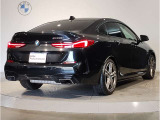 BMWのお車は、“駆け抜ける歓び”を体現しております。走行の安定性とコーナリングの良さを追求し、思い通りにハンドルの操作可能です。