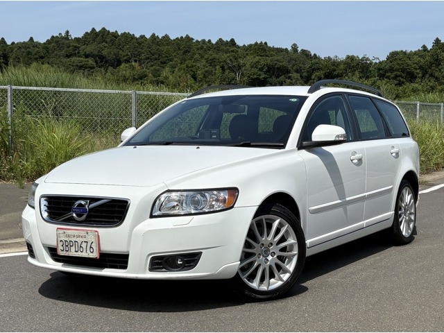 V50 スポーツ 本革シート