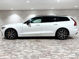 V60 リチャージ ポールスター エンジニアード 4WD 