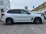 ★BMWエマージェンシーサービス:24時間、様々なトラブルの応急処置のアドバイス、出張修理やレッカー手配、お客様の交通手段やホテルの確保、そして場合によっては、その費用までをも負担するというサービスで