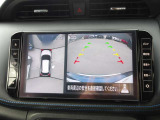 車両を上から見ているようなアラウンドビューモニターの映像をナビゲーション画面に映し出してくれるので、小さなお子様や障害物を確認できます。運転のしやすさはもちろん、事故防止にも役立ちます!