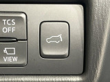 【パワーバックドア】スマートキーや運転席のボタンを押すだけでリアゲートが自動で開閉します!荷物を持っている時や、高い位置にあるバックドアを閉める際に便利な機能です♪