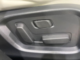 【パワーシート】スイッチ一つで簡単にシートの微調整が可能!電動だから力もいりません!快適なシートポジションにセットして、快適なドライブをお楽しみください。