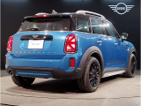 MINIのお車は、“駆け抜ける歓び”を体現しております。走行の安定性とコーナリングの良さを追求し、思い通りにハンドルの操作可能です。
