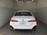 ご購入後の保証は全国のBMW正規ディーラーにてご対応できます。遠方の方や県外へお引越しされた場合でも安心してご利用いただけます。