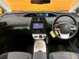 プリウス 1.8 A E-Four 4WD 