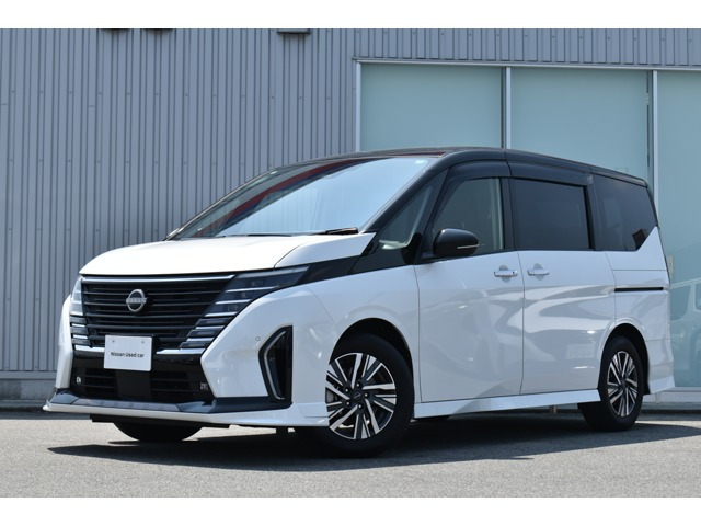 セレナ 1.4 e-POWER ハイウェイスター V 