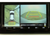 バックガイドモニターで、後方を確認しながら安心して駐車することができます。運転初心者も熟練者も必須の機能ですよ!