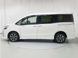 ヴォクシー 2.0 ZS 煌III 4WD 