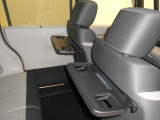 シートバックテーブルが付いております♪普段のお出かけやドライブがより快適に♪♪楽しくなりますよ♪♪♪