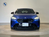 【キドニーグリル】BMWは約90年もの間、ほぼ全ての車両にひと目でBMWだと分かるこの特徴的なフロントグリルが備えられ、デザイン・アイコンとして親しまれてきました。