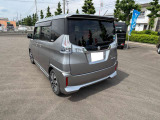 助手席後ろ側からです☆