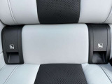 全国の正規ディーラーにて保証修理を受けることが可能ですのでお出かけの際の急なトラブル等もご安心下さい。購入後はお住まいの地域の最寄ディーラーにて保証整備等も可能でございます。
