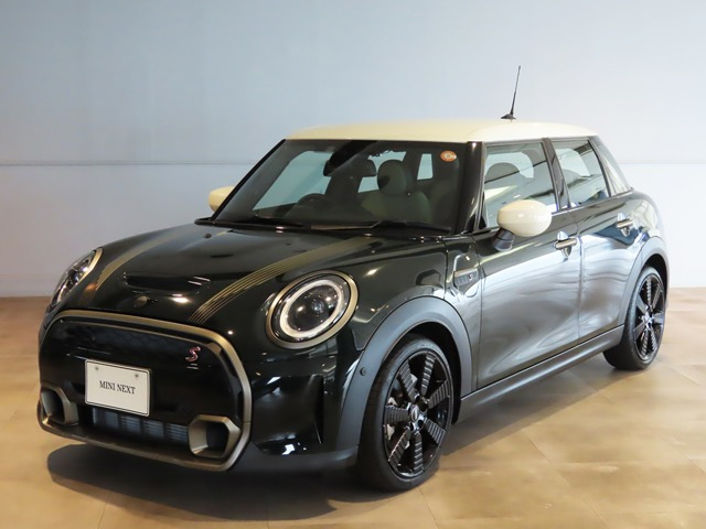 ミニクーパー S レゾリュート エディション DCT
