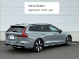 ◆バック/万が一を考え、安全性を重視する方に選ばれているVOLVO車。ドアを開閉するとその重み・厚みに驚くはず
