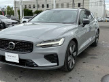 ◆ヘッドライト/VOLVOの代名詞ともいえるTシェイプのライトは、北欧神話のトールハンマーをイメージした意匠です