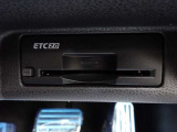 【ETC】今や必需品のETC!高速道路料金所で小銭の出し入れをする必要もなくスムーズに!ETC搭載車両しか通過できないスマートICも利用できます。