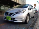 低燃費でエマージェンシーブレーキも標準装備のノートeパワー入荷です!