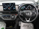 とても握りやすいステアリング!運転手の気持ちがそのまま伝わるかのような反応をしてくれます!小物入れや各ボタンの配置にこだわり、とても使いやすいです !視認性も良好なのでロングドライブもお任せ下さい!