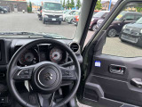 ドライバー目線です!運転席に座るとこんな感じです☆