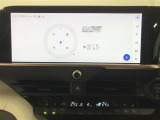 トヨタ純正ディスプレイオーディオ装備「Apple CarPlay」と「androidauto」で、スマホアプリの機能をほぼすべて車載機の画面上で操作可能♪