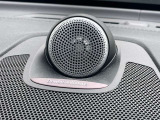 【Bowers & Wilkins】Bowers & WilkinsのHi-Fiスペシャリストと共に、モデル別に開発・設計された専用チューニングが臨場感溢れる音響空間を実現しています。