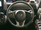 【ステアリングスイッチ】運転中、前方から目線をそらすことなく、オーディオ等の操作が可能な便利機能!安心&快適なドライブを演出してくれます♪